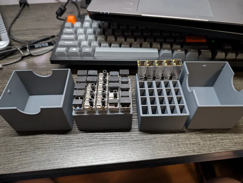 Hộp/Nắp đựng SFP - Image 1