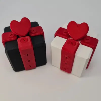 Hộp quà trái tim Valentine kèm ốc vít