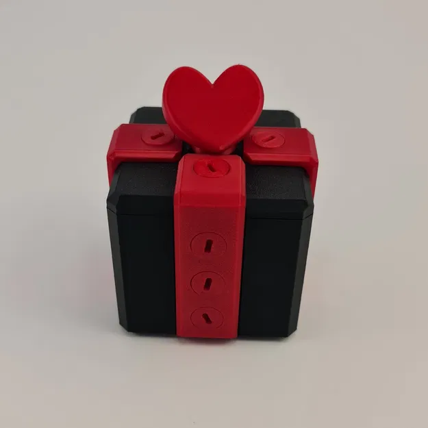 Hộp quà trái tim Valentine kèm ốc vít - Image 4