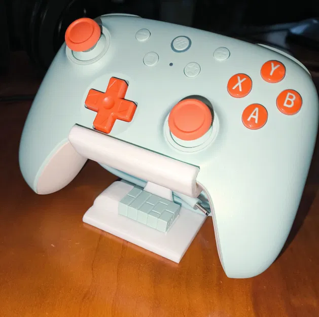 Đế dựng tay cầm 8BitDo Ultimate 2C có khe cắm USB tiện lợi - Image 1