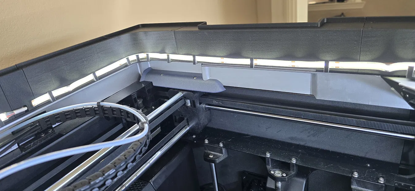 Đường dốc xích dẫn cáp cho Qidi Plus 4 - Image 1