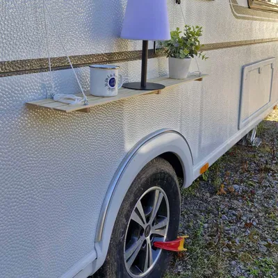 Móc treo kệ cửa sổ cho xe caravan Dethleffs