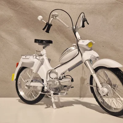 Mô hình Puch VS50 năm 1974 tỉ lệ 1:8 thiết kế bởi Ed van der Heijden