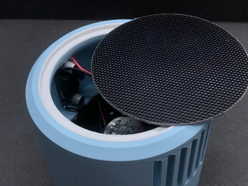 Solar Breeze – Quạt di động chạy bằng năng lượng mặt trời - Image 2