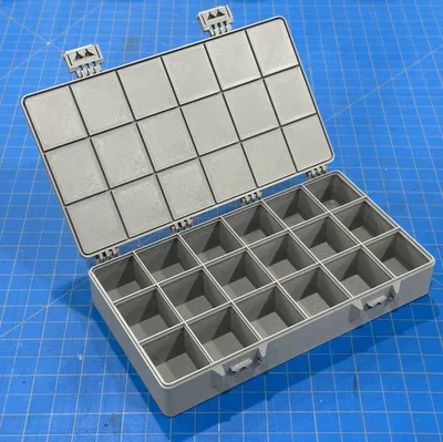 Hộp chia nhiều ngăn có khóa - Bản Remix với các ngăn nhỏ đồng nhất