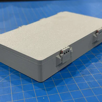 Hộp chia nhiều ngăn có khóa - Bản Remix với các ngăn nhỏ đồng nhất