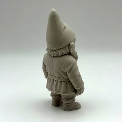 Mô hình tượng chú lùn làm vườn (Old Garden Gnome) độc đáo
