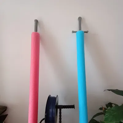 Tay cầm kiếm hiệp sĩ/lightsaber cho phao bơi (pool noodle)