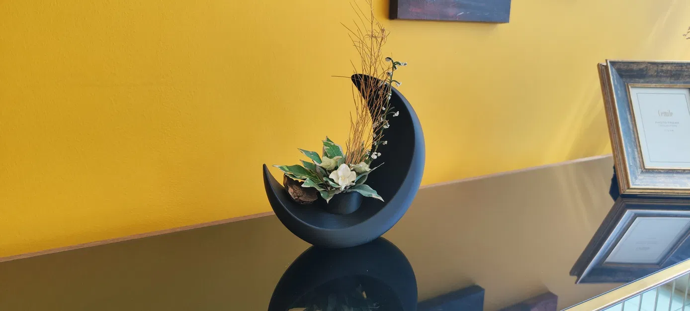 Vật Phẩm Trang Trí Hình Trăng Khuyết - Lọ Hoa, Chậu Cảnh Cao Cấp - Image 1