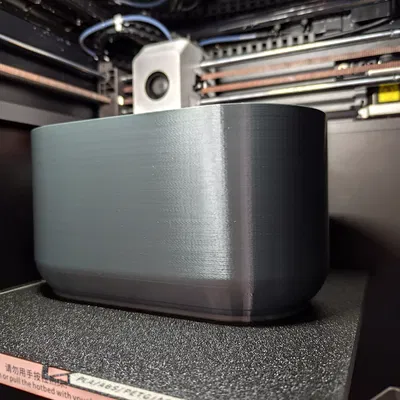 Ống cắm dụng cụ nhà bếp hiện đại với 2 ngăn chứa