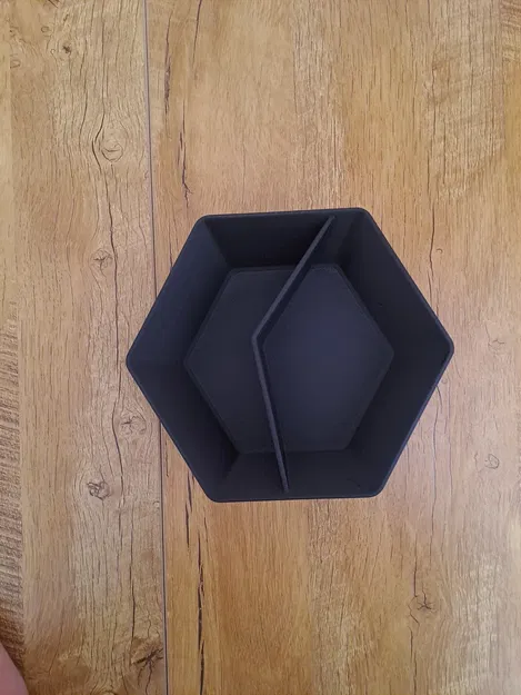 Tô Đựng Hạt Dẻ Cười Tối Giản Hai Ngăn - Image 3