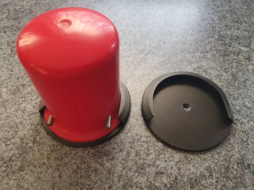 Giá treo nắp nhựa bảo vệ bình gas in 3D gọn gàng - Image 1