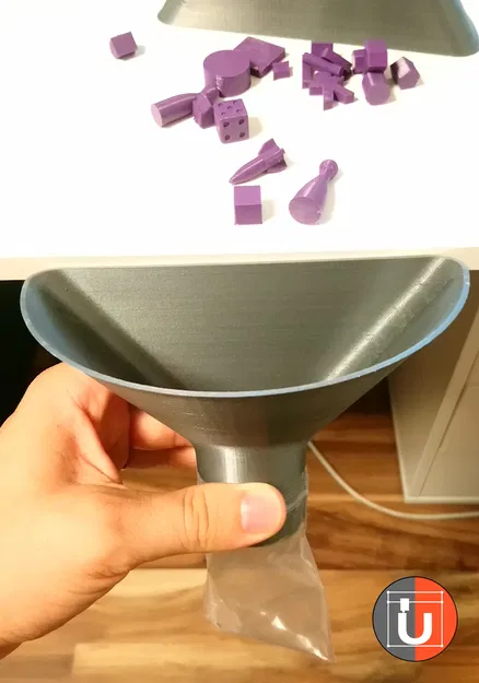 Phễu Dọn Linh Kiện Board Game (Board Game Funnel) - Image 1