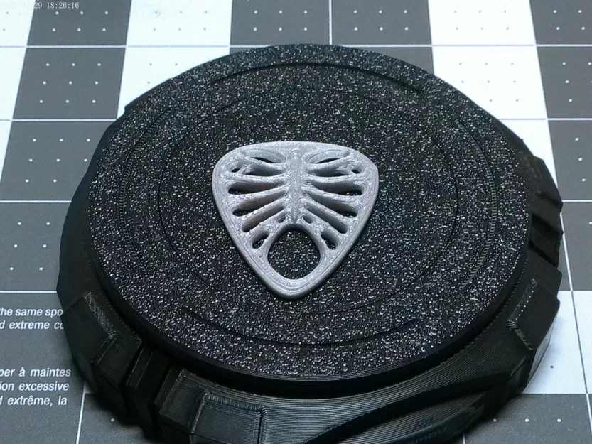 Miếng gảy đàn hình khung xương (Ribcage Guitar Pick) - Image 3