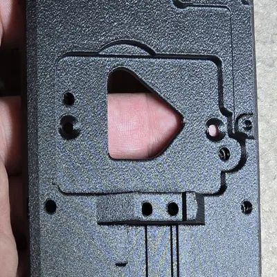 Tấm gắn đầu in (Carrier Plate) tùy chỉnh cho Qidi Plus 4