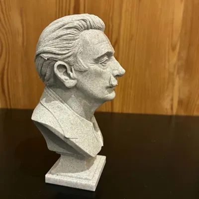 Mô hình tượng bán thân Salvador Dalí