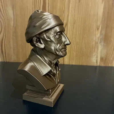 Tượng bán thân Chỉ huy Jacques-Yves Cousteau