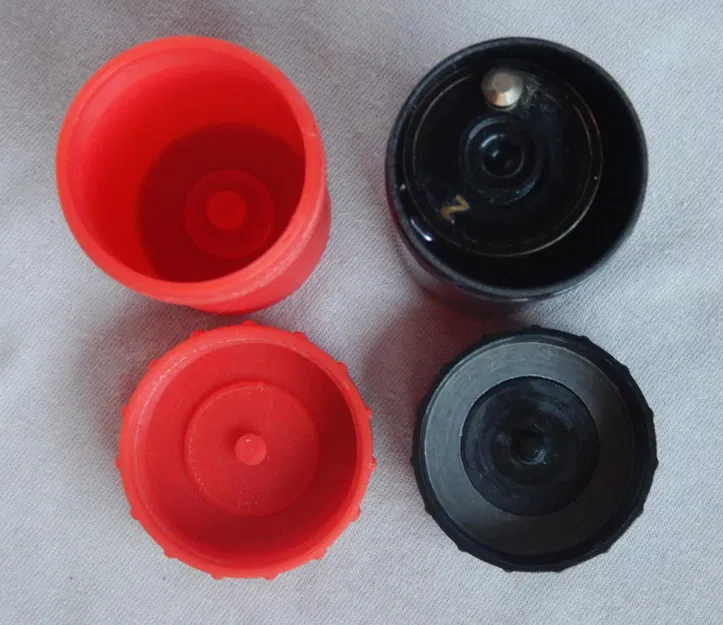 Hộp đựng ống phim Leica (Leica Film Canister) - Image 3