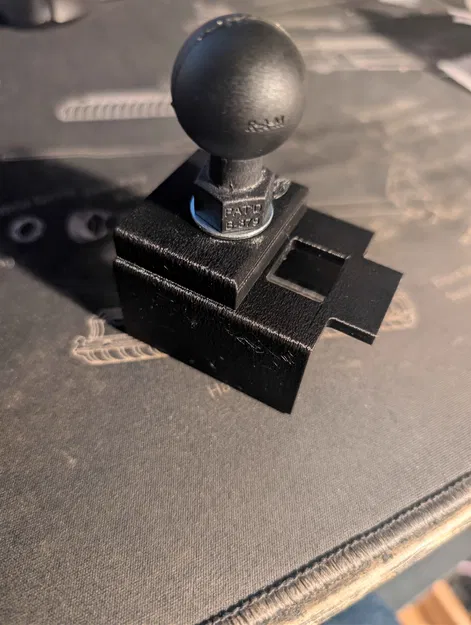 Ngàm gắn ScanGauge kết nối phía sau - Sử dụng Heatsert cho Ram Mount - Image 1