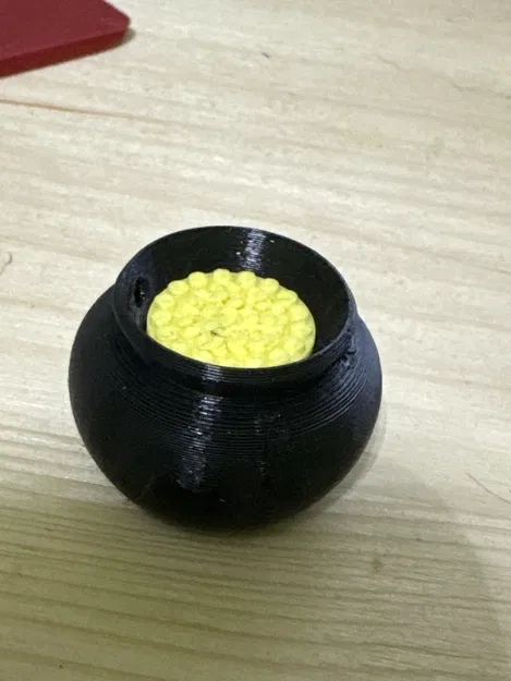 Mô hình Hũ Vàng May Mắn (Pot Of Gold) Trang Trí Đẹp Mắt - Image 1