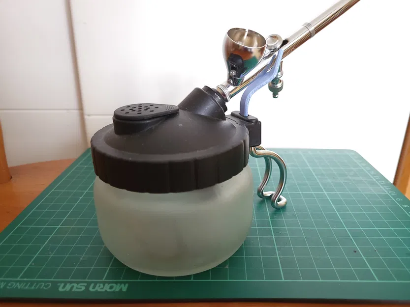 Giá đỡ Airbrush thay thế cho hũ rửa thông dụng - Image 1