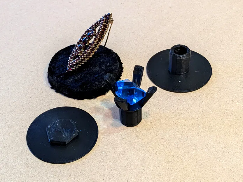 Các phụ kiện trưng bày bổ sung cho Quả trứng Fabergé cơ khí - Image 2