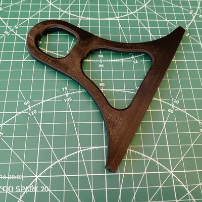 Tay cầm gạt nước cầm tay tái chế từ gạt mưa ô tô cũ