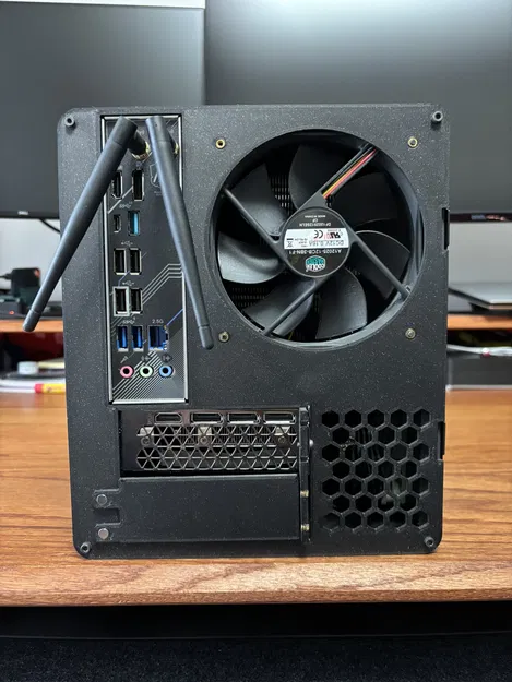 Vỏ máy tính mATX nhỏ gọn (20.6 Lít) tự thiết kế - Image 7