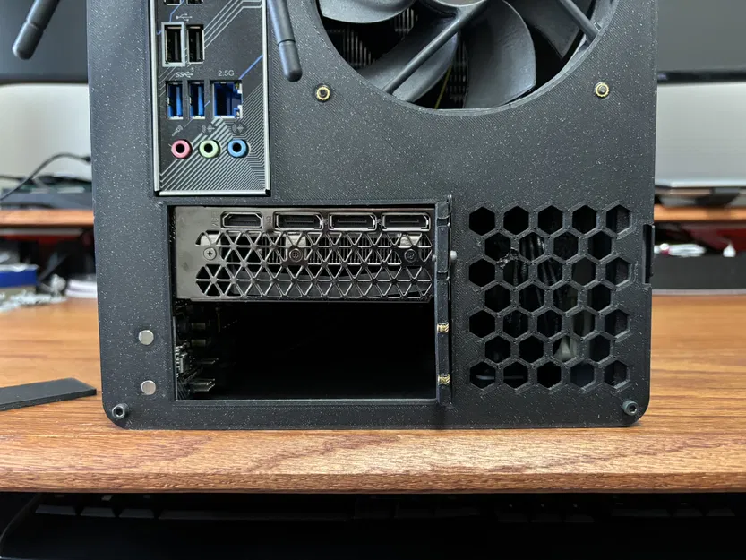 Vỏ máy tính mATX nhỏ gọn (20.6 Lít) tự thiết kế - Image 8