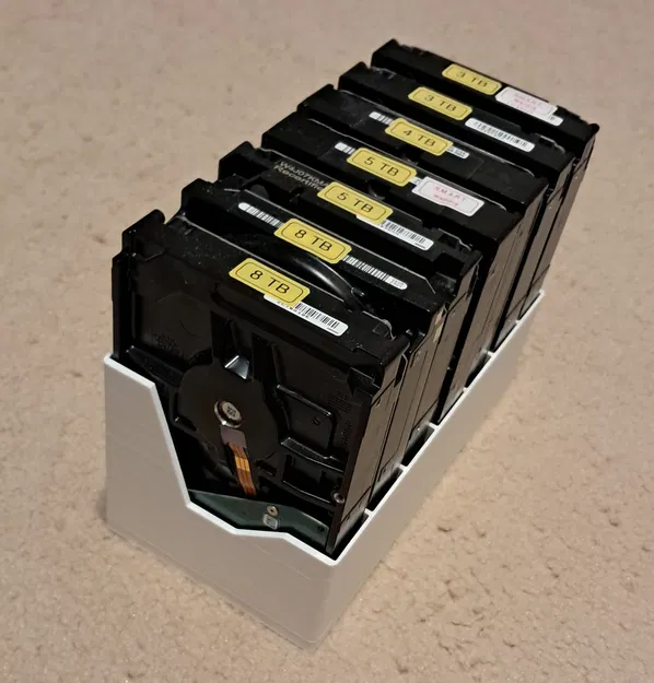 Khay Đựng Ổ Cứng HDD 3.5 inch 7 Ngăn Gọn Gàng Tiện Lợi - Image 2