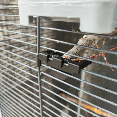 Phụ kiện kẹp cành đậu cho lồng chim 3D (Bird cage stick holder)
