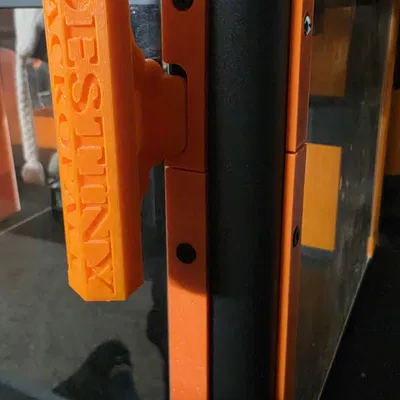 Tay nắm cửa máy in 3D AD5M/AD5X: Thiết kế lớn hơn, tiện dụng hơn