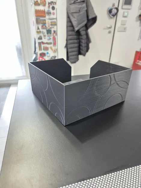 Giá đựng khăn giấy thiết kế hình tròn hình học - Image 4