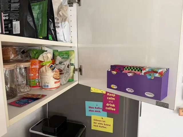 Hold my HOLY - Hộp đựng gói mẫu HOLY - Image 3