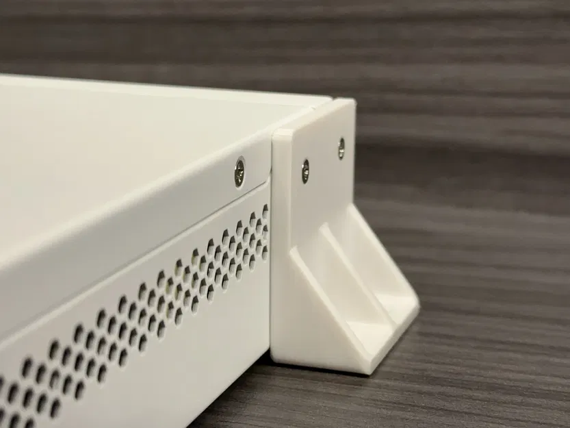 Ngàm gắn tường cho thiết bị MikroTik - Image 1