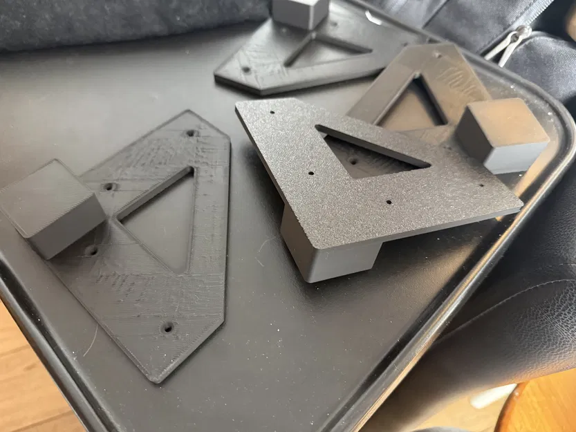 Bộ 4 góc nối có chân ngắn cho khung trồng cỏ cho gà - Image 1