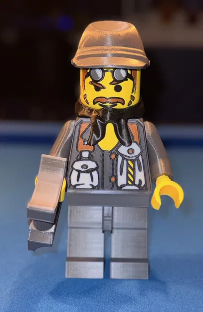 Mô hình Rock Raiders Docs MegaFigure (Tỉ lệ 5:1) - Image 1