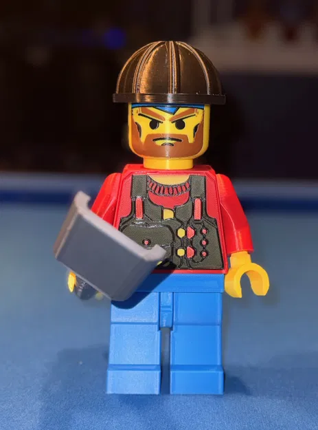 Mô hình MegaFigure Rock Raiders Bandit (Tỷ lệ 5:1) - Image 1