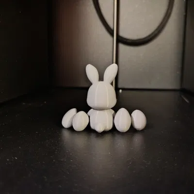 Chú thỏ Phục sinh xinh xắn kèm 4 quả trứng mini