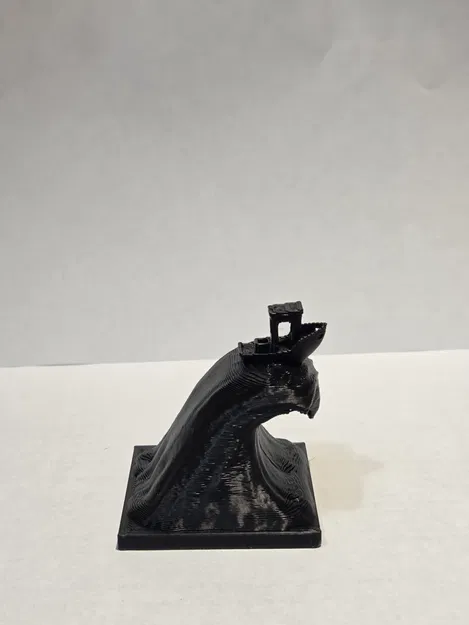 Mô hình 3D Benchy trên ngọn sóng độc đáo cho bàn làm việc - Image 1