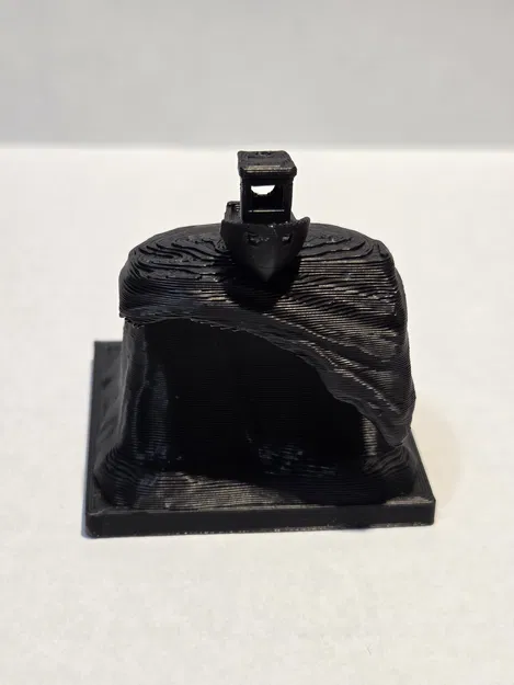 Mô hình 3D Benchy trên ngọn sóng độc đáo cho bàn làm việc - Image 2