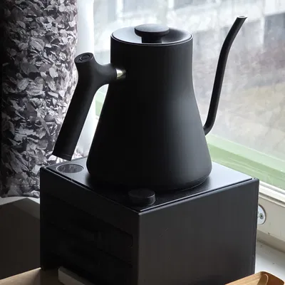 Giá đỡ ấm Fellow kèm 2 ngăn kéo