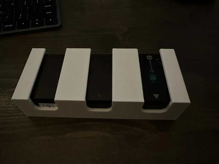 Khay Đựng Pin Sony NP-FZ100 (3 Viên) - Thiết Kế Nằm Ngang Gọn Gàng - Image 2