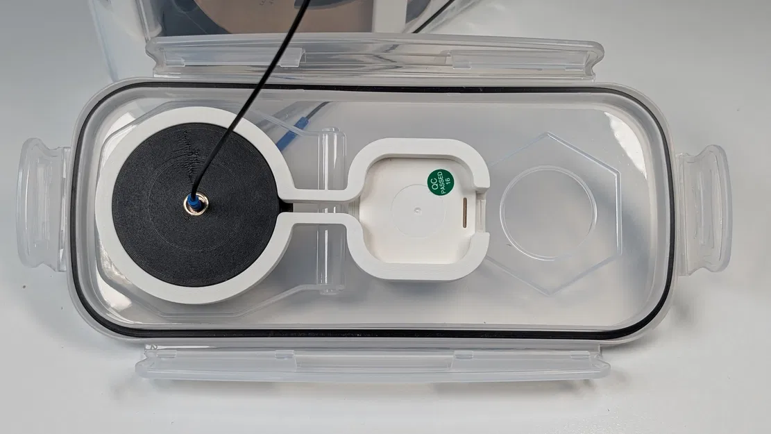 Cổng Drybox tích hợp giá đỡ ẩm kế cho hộp nhựa 4 lít - Image 7