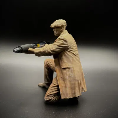 Ống đựng bút hình Thomas Shelby cực chất!