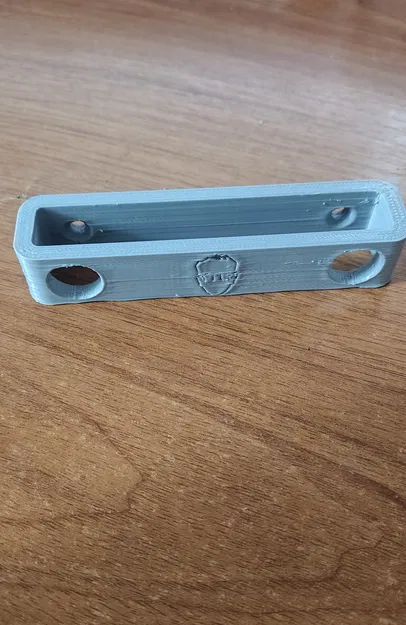 Giá treo kính bảo hộ gắn tường tiện lợi (Holder for safety glasses) - Image 2