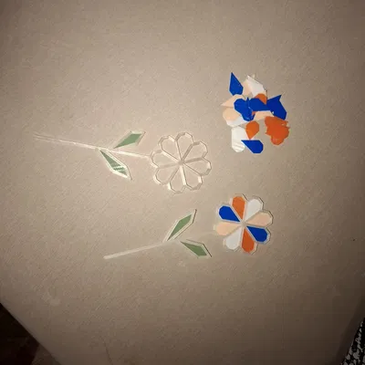 Hoa có cánh và lá tháo rời linh hoạt