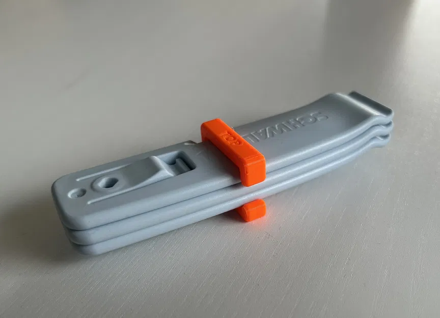 Kẹp giữ cây nạy vỏ xe Schwalbe (Schwalbe Tyre Lever Clip) 1847.01 - Image 1