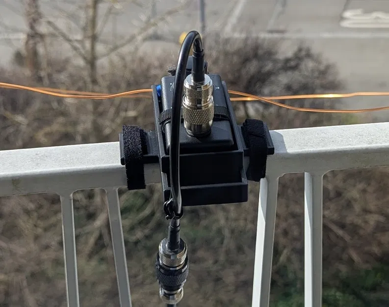 Giá đỡ Whizz Loop gắn bằng dây velcro - Image 1