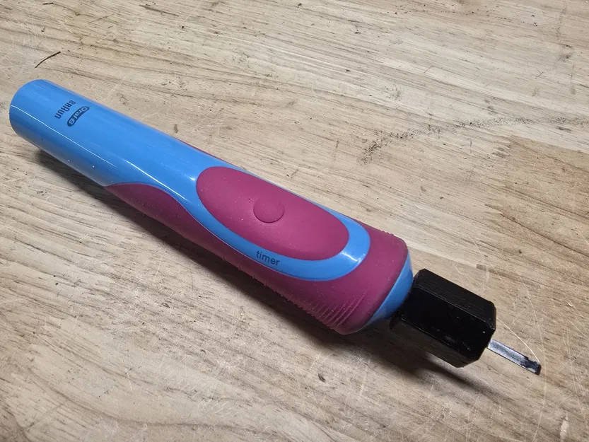 Dụng cụ hỗ trợ tháo rời bàn chải OralB - Image 3